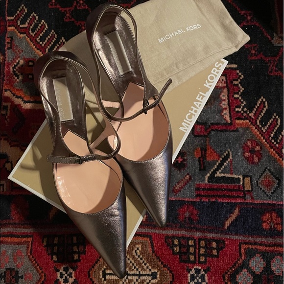 [9] MICHAEL KORS Scarlet Gunmetal Metallic Leather Ankle Strap Pointed Pumps - Picture 1 of 7